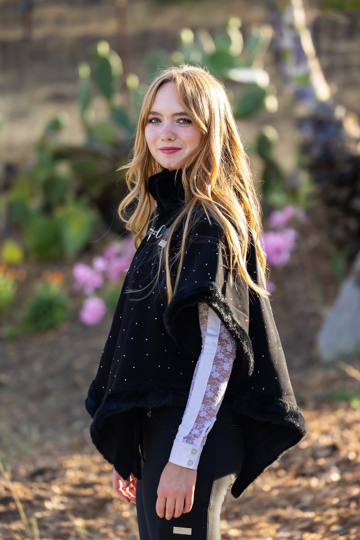 Regal Poncho - Black