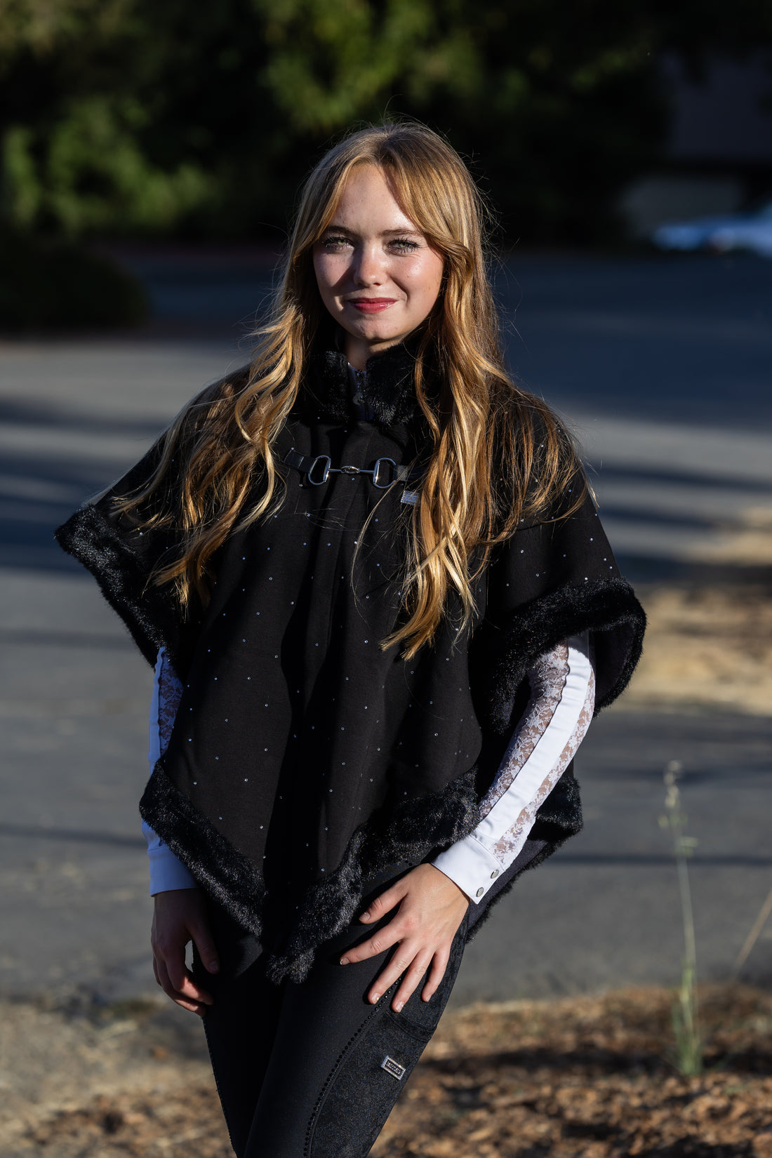 Regal Poncho - Black